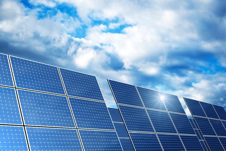 energia odnawialna z paneli słonecznych